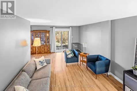 25 Grady Crescent Ottawa ON K2H 5S2