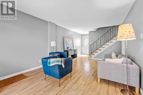 25 Grady Crescent Ottawa ON K2H 5S2