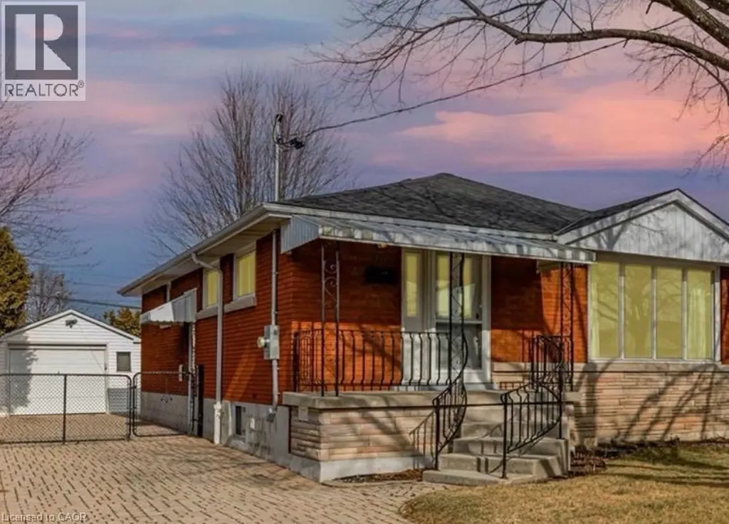 10 Terrace Drive Hamilton ON L9A 2Y6