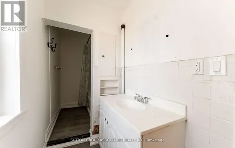 1610 Dundas Street West Whitby ON L1P 1Y8