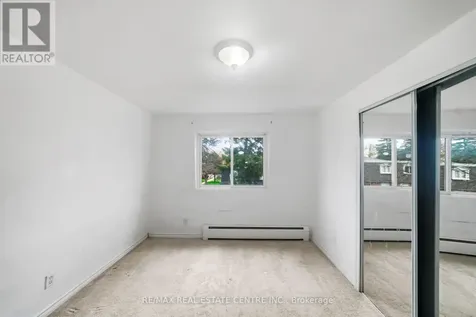 76 Borden Parkway Kitchener ON N2M 3T4