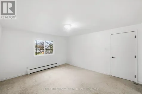 76 Borden Parkway Kitchener ON N2M 3T4