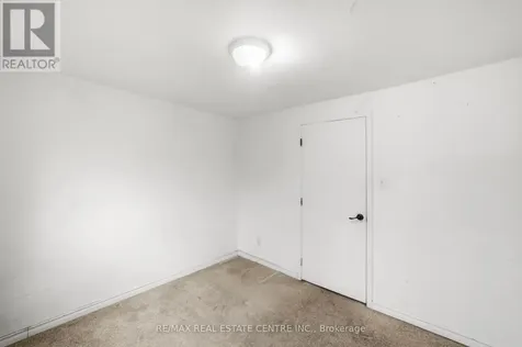 76 Borden Parkway Kitchener ON N2M 3T4