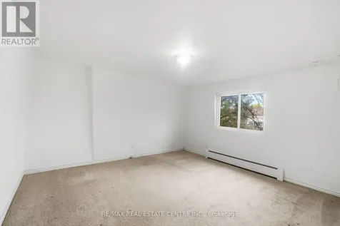 76 Borden Parkway Kitchener ON N2M 3T4