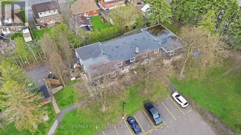 76 Borden Parkway Kitchener ON N2M 3T4