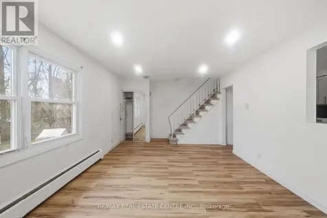 76 Borden Parkway Kitchener ON N2M 3T4