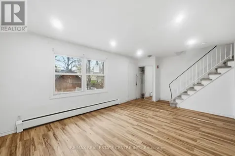 76 Borden Parkway Kitchener ON N2M 3T4