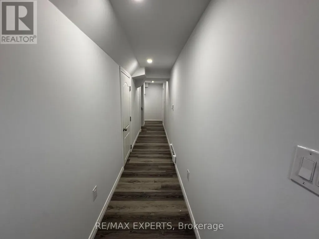 81 Mckernan Avenue Brantford ON N3V 0C1
