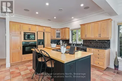 6 Alpine Court Collingwood ON L9Y 4W7