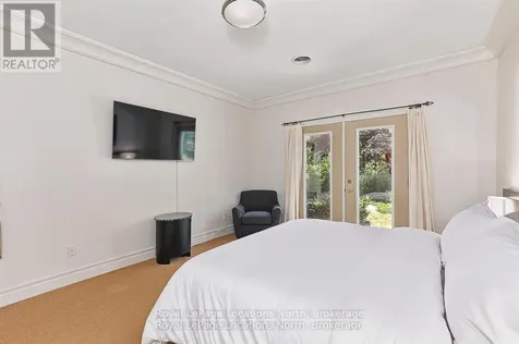 6 Alpine Court Collingwood ON L9Y 4W7