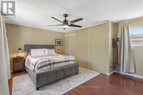 1034 Vista Barrett Private Ottawa ON K4P 1C8