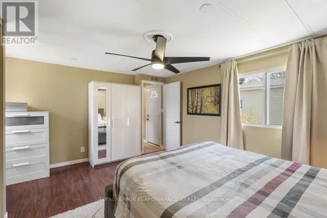 1034 Vista Barrett Private Ottawa ON K4P 1C8