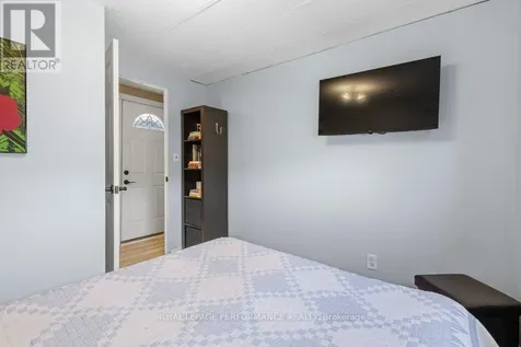 1034 Vista Barrett Private Ottawa ON K4P 1C8