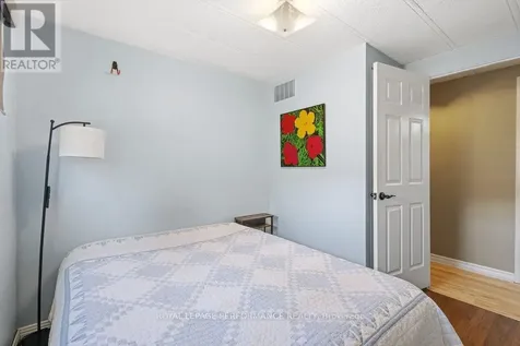 1034 Vista Barrett Private Ottawa ON K4P 1C8