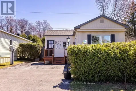 1034 Vista Barrett Private Ottawa ON K4P 1C8