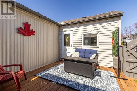 1034 Vista Barrett Private Ottawa ON K4P 1C8