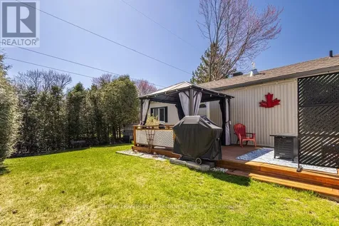 1034 Vista Barrett Private Ottawa ON K4P 1C8