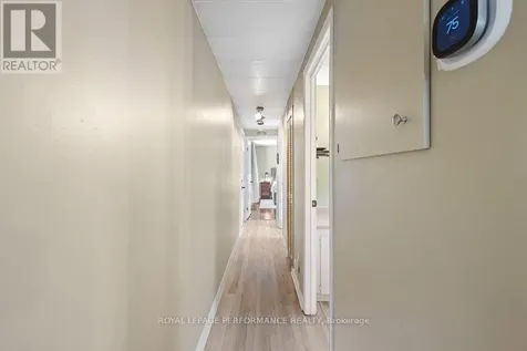 1034 Vista Barrett Private Ottawa ON K4P 1C8