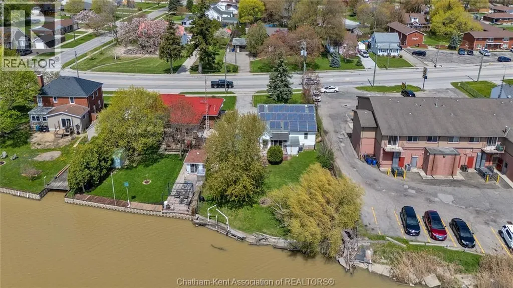 204 Margaret Avenue Wallaceburg ON N8A 2A1