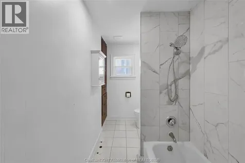 204 Margaret Avenue Wallaceburg ON N8A 2A1