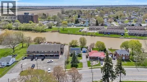 204 Margaret Avenue Wallaceburg ON N8A 2A1