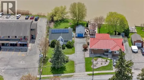 204 Margaret Avenue Wallaceburg ON N8A 2A1