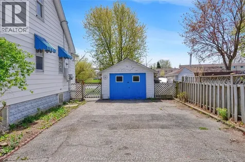 204 Margaret Avenue Wallaceburg ON N8A 2A1