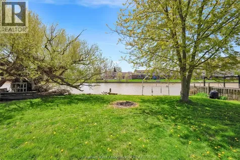 204 Margaret Avenue Wallaceburg ON N8A 2A1