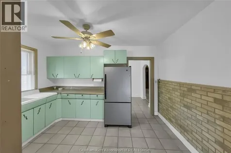 204 Margaret Avenue Wallaceburg ON N8A 2A1