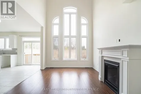 33 Pearl Street Wasaga Beach ON L9Z 0G9