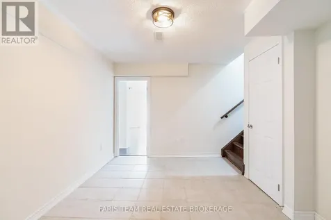 33 Pearl Street Wasaga Beach ON L9Z 0G9