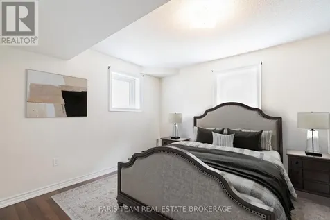 33 Pearl Street Wasaga Beach ON L9Z 0G9