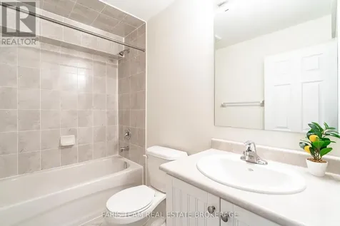 33 Pearl Street Wasaga Beach ON L9Z 0G9