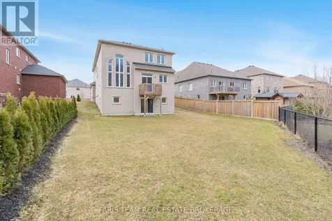 33 Pearl Street Wasaga Beach ON L9Z 0G9