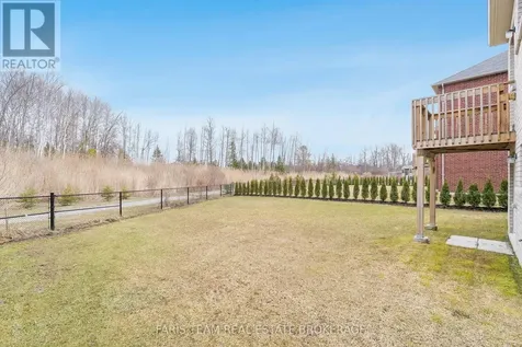 33 Pearl Street Wasaga Beach ON L9Z 0G9