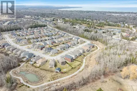 33 Pearl Street Wasaga Beach ON L9Z 0G9