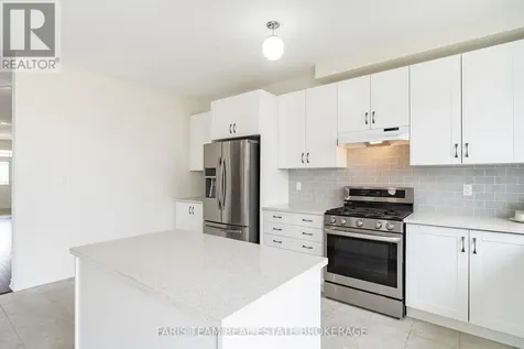 33 Pearl Street Wasaga Beach ON L9Z 0G9