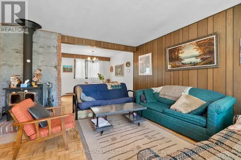 68 41st Street South Wasaga Beach ON L9Z 1Z6