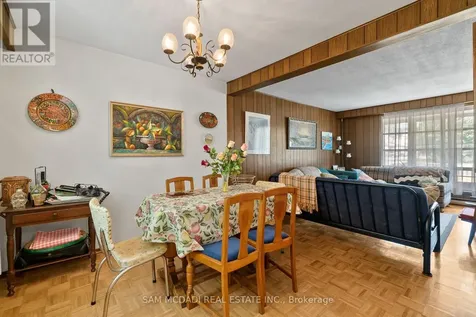 68 41st Street South Wasaga Beach ON L9Z 1Z6