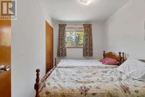 68 41st Street South Wasaga Beach ON L9Z 1Z6