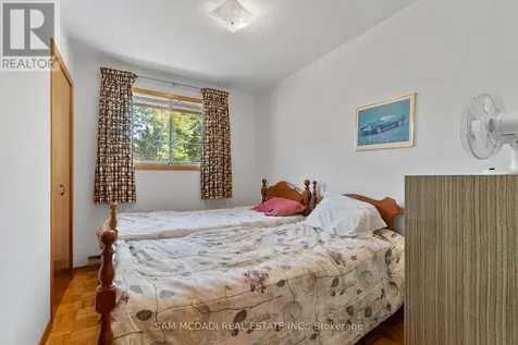 68 41st Street South Wasaga Beach ON L9Z 1Z6