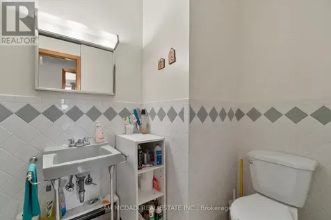 68 41st Street South Wasaga Beach ON L9Z 1Z6