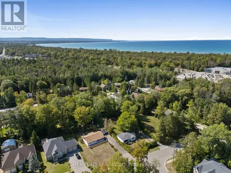 68 41st Street South Wasaga Beach ON L9Z 1Z6