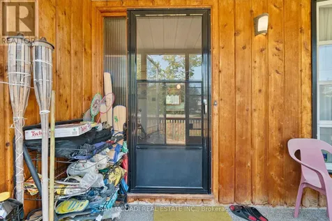 68 41st Street South Wasaga Beach ON L9Z 1Z6