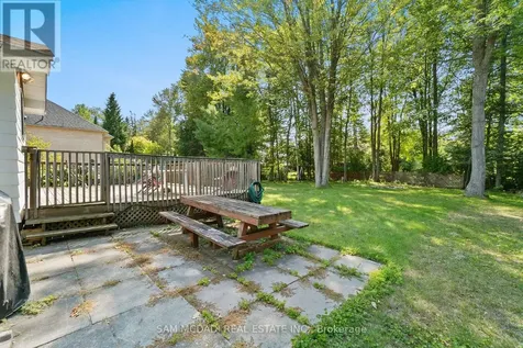 68 41st Street South Wasaga Beach ON L9Z 1Z6