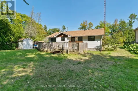 68 41st Street South Wasaga Beach ON L9Z 1Z6
