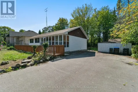 68 41st Street South Wasaga Beach ON L9Z 1Z6