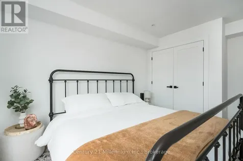 117 Sladden Court Blue Mountains ON N0H 2P0