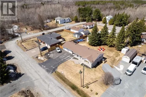 52 Cecil Street Garson ON P3L 1M6