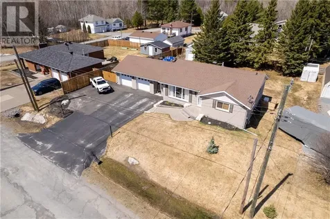 52 Cecil Street Garson ON P3L 1M6